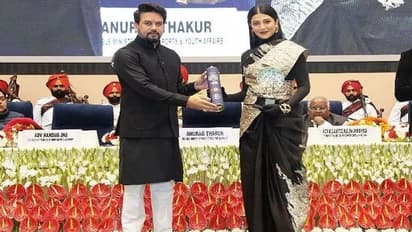 சமூக சேவைக்காக ஸ்ருதி ஹாசனுக்கு இந்திய சாதனையாளர் விருது!