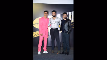 Selfiee: Akshay Kumar, Emraan Hashmi, Prithviraj Sukumaran at trailer launch