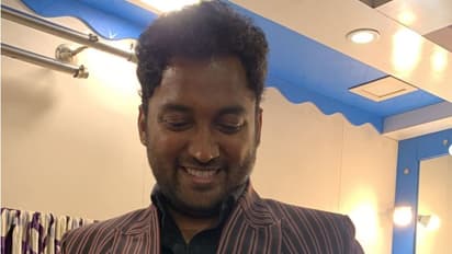 விக்ரமன் TITLE WINNER அல்ல... TOTAL WINNER...! சர்பிரைஸ் பரிசு கொடுத்து ஆரத்தழுவி பாராட்டிய திருமாவளவன்!