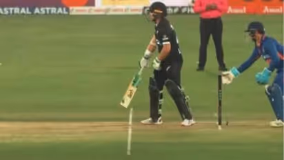 ఆ తుంటరిపనికి బతికిపోయిన ఇషాన్ కిషన్.. మరోసారి చేస్తే షాకులు తప్పవని హెచ్చరించిన ఐసీసీ 