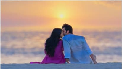 ಸಮುದ್ರ ತೀರದಲ್ಲಿ ಶ್ರದ್ಧಾ ಜೊತೆ ಅಲಿಯಾ ಭಟ್ ಪತಿಯ ಲಿಪ್‌ಕಿಸ್; ರಣಬೀರ್ ಹೊಸ ಲವ್ ಸ್ಟೋರಿ 