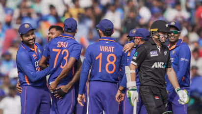 கடைசி ODI-யிலும் இந்தியா அபார வெற்றி..! நியூசிலாந்தை ஒயிட்வாஷ் செய்து ஒருநாள் தொடரை வென்று இந்தியா சாதனை 