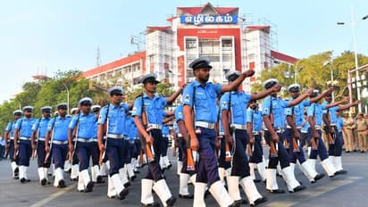 சென்னையில் குடியரசு தின விழா ஒத்திகை..! 2 ஆண்டுகளுக்கு பிறகு கலைநிகழ்ச்சிகளில் பங்கேற்ற பள்ளி மாணவ,மாணவிகள்