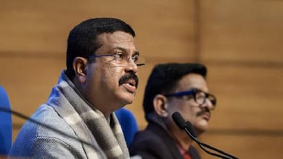 மத்திய பாஜக அரசை கண்டிக்கக் கூட துப்பில்லாமல் ஒளிந்திருக்கும் பதுங்குக்குழி பழனிசாமி எங்கே? செந்தில் பாலாஜி!