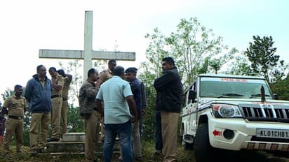 പോക്സോ കേസ് പ്രതി കസ്റ്റഡിയിൽ നിന്നും രക്ഷപ്പെട്ട സംഭവം: രണ്ട് പൊലീസുകാര്ക്ക് സസ്പെൻഷൻ