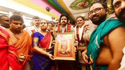 రాష్ట్రంలో రాక్షస పాలన అంతమే వారాహి లక్ష్యం.. విజయవాడలో వారాహి ప్రచార రథానికి ఘన స్వాగతం.. 