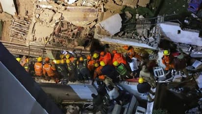 ನಾಲ್ಕಂತಸ್ತಿನ ಕಟ್ಟಡ ಕುಸಿತ ಪ್ರಕರಣ:  ಸಮಾಜವಾದಿ ನಾಯಕನ ಪತ್ನಿ ತಾಯಿ ಸಾವು