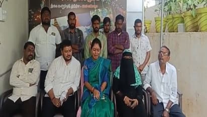 జగిత్యాల మున్సిపల్ చైర్పర్సన్ శ్రావణి రాజీనామా.. ఎమ్మెల్యే వేధింపులే కారణమని కన్నీటిపర్యంతం..