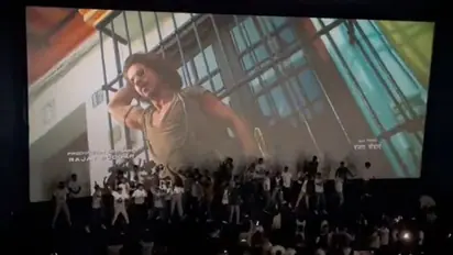 ബോക്സ് ഓഫീസില്‍ കുതിപ്പ് തുടങ്ങി 'പഠാന്‍'; 3 മള്‍ട്ടിപ്ലെക്സ് ചെയിനുകളില്‍ നിന്ന് ഇതുവരെ നേടിയത്