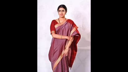 స్విమ్మింగ్ ఫూల్ లో రెచ్చిపోయిన గృహలక్ష్మీ, కస్తూరి హాట్ ఫోజులకు మండిపడుతున్న నెటిజన్లు 