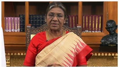    'ഭരണഘടന അംഗീകരിച്ച് മുന്നോട്ട് പോകേണ്ടത് പൗരന്‍റെ കടമ',  റിപ്പബ്ലിക് ദിന സന്ദേശവുമായി രാഷ്ട്രപതി