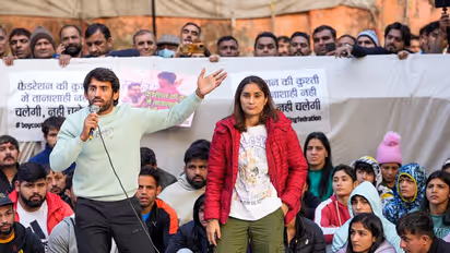 Government expresses unhappiness with wrestlers' manners, doubtful to reconstitute oversight committee