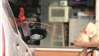  ಮೈಮೇಲೆ ಉಗಿದಿದ್ದನ್ನು ಪ್ರಶ್ನಿಸಿದ್ದಕ್ಕೆ ಯುವತಿಯ ಮುಖಕ್ಕೆ ಚಾಕುವಿನಿಂದ ಇರಿದ ಪಾಪಿ