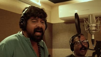 പാടാന് കൊതിക്കുന്ന ഗാനവുമായി ജോജു ജോര്ജ്; 'ഇരട്ട' പ്രൊമോ സോംഗ് എത്തി