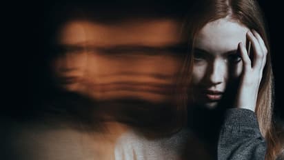 എന്താണ് ചാൾസ് ബോണറ്റ് സിൻഡ്രോം? കാരണങ്ങൾ എന്തൊക്കെ?