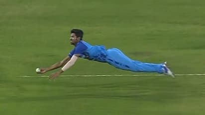 വായുവില് പറന്ന് പറന്ന് പറന്ന് വാഷിംഗ്ടണ് സുന്ദര്! വിസ്മയിപ്പിക്കുന്ന ക്യാച്ചിന്റെ വീഡിയോ കാണാം