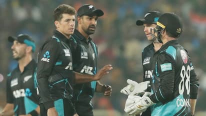 വാഷിംഗ്ടണ് സുന്ദറിന്റെ പോരാട്ടം പാഴായി; കിവീസ് ബൗളര്മാര് പണിതന്നു! ആദ്യ ടി20യില് ഇന്ത്യക്ക് തോല്വി