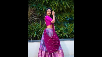 చేతులు పైకెత్తేసి వయ్యారాలు ఒలికిస్తున్న దేత్తడి హారిక.. మతిపోగొట్టేలా నడుము, అజంతా శిల్పమే 