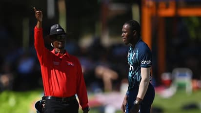 ഇയാള്ക്ക് ഇതെന്ത് പറ്റി; മടങ്ങിവരവില് അടിവാങ്ങിക്കൂട്ടി ജോഫ്ര ആര്ച്ചര്, കരിയറിലെ ഏറ്റവും മോശം പ്രകടനം