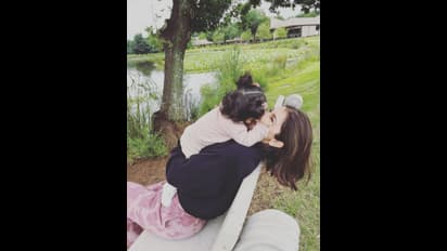 விராட் கோலி மட்டுமில்ல ரன்பீரும் அப்படித்தான்! பிரபலங்கள் ஏன் சோசியல் மீடியால குழந்தைங்க முகத்தை மறைக்கிறாங்க?