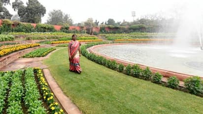 PHOTOS: Inside the Amrit Udyan of the Rashtrapati Bhavan