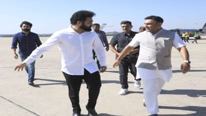  తారకరత్నను పరామర్శించిన జూ. ఎన్టీఆర్.. ఆయన కోసం రాష్ట్ర మంత్రిని పంపిన కర్ణాటక సీఎం..!