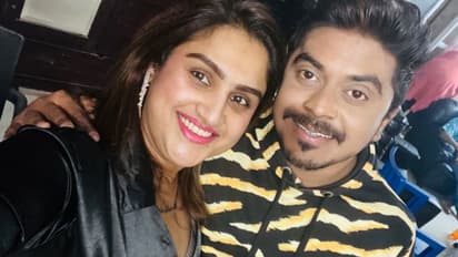 நாங்கெல்லாம் ரூல்ஸை பிரேக் பண்றவங்க... அஸீமை வீட்டுக்கு அழைத்து விருந்து வைத்த வனிதா - வைரலாகும் போட்டோஸ்