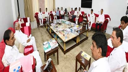 ప్రగతి భవన్ లో బీఆర్ఎస్ పార్లమెంటరీ పార్టీ భేటీ: పార్లమెంట్ లో అనుసరించాల్సిన వ్యూహంపై చర్చ