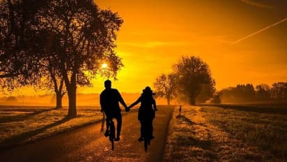 കാമുകന്മാരുള്ളവര് മാത്രം വാലന്റൈൻസ് ഡേയിൽ കോളേജിൽ കയറിയാൽ മതി, പ്രിൻസിപ്പലിന്റെ അറിയിപ്പ്, ഒടുവില്