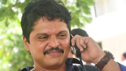 ஆண்ட்டியை நம்பி போண்டியான நடிகர் கரண்..? சினிமா கேரியரை கோட்டை விட்ட கதையை புட்டு புட்டு வைத்த பயில்வான்!