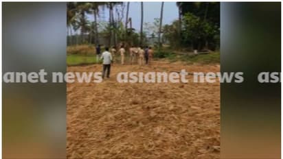 വടക്കാഞ്ചേരിയിൽ വെടിക്കെട്ട് പുരയിൽ സ്ഫോടനം; കിലോമീറ്ററുകൾ അകലെ വരെ പ്രകമ്പനം, ഒരാൾക്ക് ഗുരുതര പരിക്ക്  