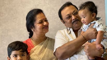 பண்ணை வீட்டில் ஆதரவாளர்களுடன் கேக் வெட்டி பிறந்த நாள் கொண்டாடிய மு.க.அழகிரி