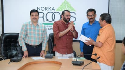 വാഹനാപകടത്തിൽ മരണപ്പെട്ട പ്രവാസികളുടെ ആശ്രിതർക്ക് ഇന്‍ഷുറന്‍സ് തുക വിതരണം ചെയ്‍തു