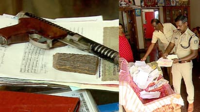 കഴുത്തറപ്പൻ പലിശ, കിട്ടിയില്ലെങ്കിൽ ഭീഷണി, പരാതി, പിടിച്ചെടുത്തത് തോക്കും ആ‍ര്‍സി ബുക്കുകളും  മ്ലാവിൻ കൊമ്പും