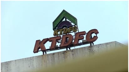 കെടിഡിഎഫ് സി ചെയർമാൻ സ്ഥാനത്ത് നിന്നും ബി അശോകിനെ മാറ്റി, പകരം ചുമതല ബിജു പ്രഭാകറിന്