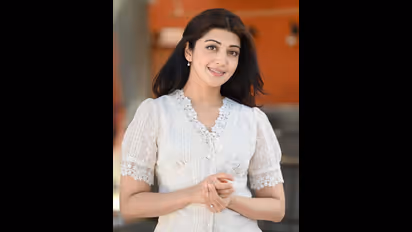 పాలరాతి బొమ్మలా మెరిసిపోతున్న ప్రణీత సుభాష్.. క్యూట్ లుక్స్ తో కుర్ర హృదయాలకు గాలం..