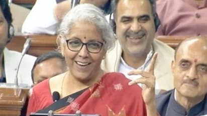 Nirmala Sitharaman: பாவம் அவரே கன்பியூஸ் ஆயிட்டாரு! பட்ஜெட் உரையில் சிரிப்பலை!