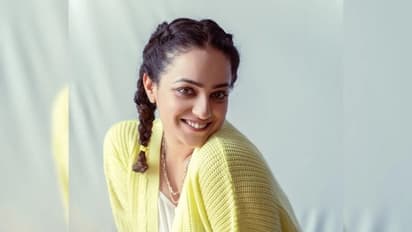 నిత్యా మీనన్ క్యూట్ లుక్స్.. అందంగా నవ్వుతూ మెస్మరైజ్ చేస్తున్న కన్నడ బ్యూటీ!