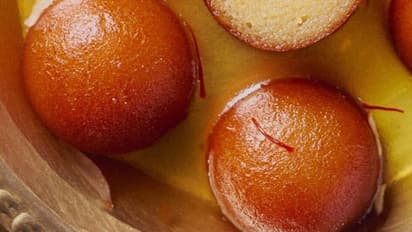 രണ്ട് ഗുലാബ് ജാമുന്റെ വില 400 രൂപയോ? അവിശ്വസനീയം! വൈറലായി ട്വീറ്റ്