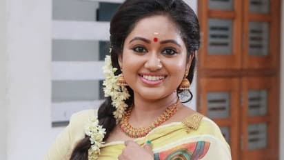 'മറ്റാരോടാണ് ഞാന്‍ ഇതൊക്കെ പറയേണ്ടത്'; വിശേഷങ്ങളുമായി മേഘ്‌ന വിൻസന്റ്