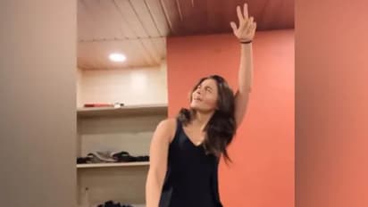 തൊട്ടടുത്ത ഫ്ലാറ്റിന്റെ ടെറസിൽ ഒളിച്ചിരുന്ന് വീട്ടിനുള്ളിലെ ആലിയയുടെ ചിത്രമെടുത്തു; കേസെടുക്കുമെന്ന് പൊലീസ്