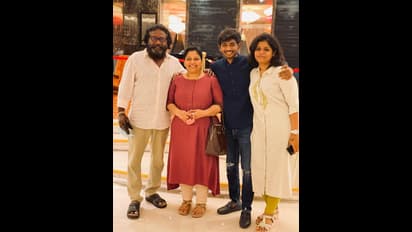 மகளின் திருமணத்தை சைலண்டாக நடத்தி முடித்த கருணாஸ்... வைரலாகும் வெட்டிங் கிளிக்ஸ்