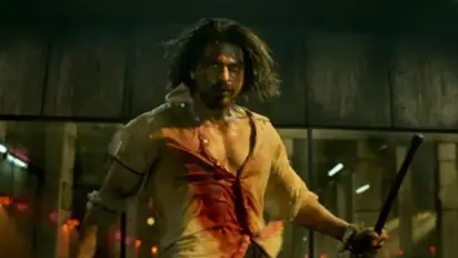 ബോക്സ് ഓഫീസ് തൂഫാനാക്കി ഷാരൂഖ്; 1000 കോടിയിലേക്ക് കുതിച്ച് 'പഠാൻ', ഇതുവരെ നേടിയത്