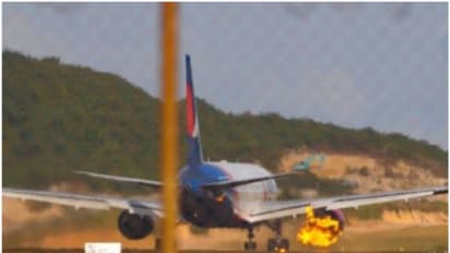 రష్యా విమానం టేకాఫ్ అవుతుండగా మంటలు.. ఫ్లైట్లో 300 మంది ప్రయాణికులు (వీడియో)