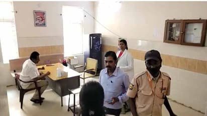 కృష్ణా నాగవరప్పాడులో ఇళ్ల తొలగింపు: మాజీ ఎమ్మెల్యే రావి వెంకటేశ్వరరావు అరెస్ట్, ఉద్రిక్తత