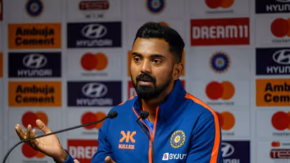 ಕೆ ಎಲ್ ರಾಹುಲ್‌ ಬಗ್ಗೆ ಎಚ್ಚರಿಕೆಯಿಂದರಿ: RCB ಪಡೆಗೆ ಟೀಂ ಇಂಡಿಯಾ ಮಾಜಿ ಕೋಚ್‌ ರವಿಶಾಸ್ತ್ರಿ ಕಿವಿಮಾತು