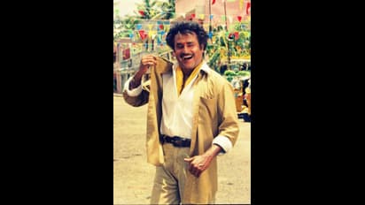 குடும்பத்துடன் மகிழ்ச்சியாக இருக்கிறேன்!.. சூப்பர்ஸ்டார் ரஜினிகாந்த் வெளியிட்ட புகைப்படம் - உருகிய ரசிகர்கள்!