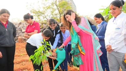 గ్రీన్ ఇండియా ఛాలెంజ్ లో పాల్గొన్న శ్రీలీలా.. అనుపమా, శాన్విలకు సవాల్‌..