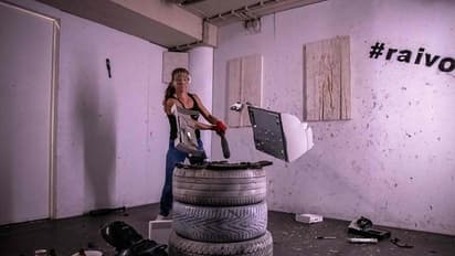 കലിപ്പാണോ? ബംഗളൂര് വാ തല്ലിപ്പൊളിച്ച് തീര്ക്കാം!