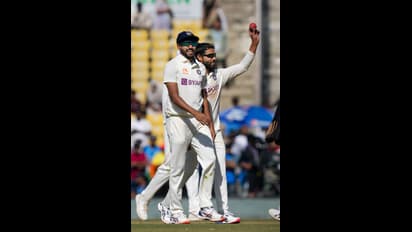 நீங்க பண்ணது தப்பு.. விதி மீறிய ஜடேஜா மீது ஐசிசி அதிரடி நடவடிக்கை 